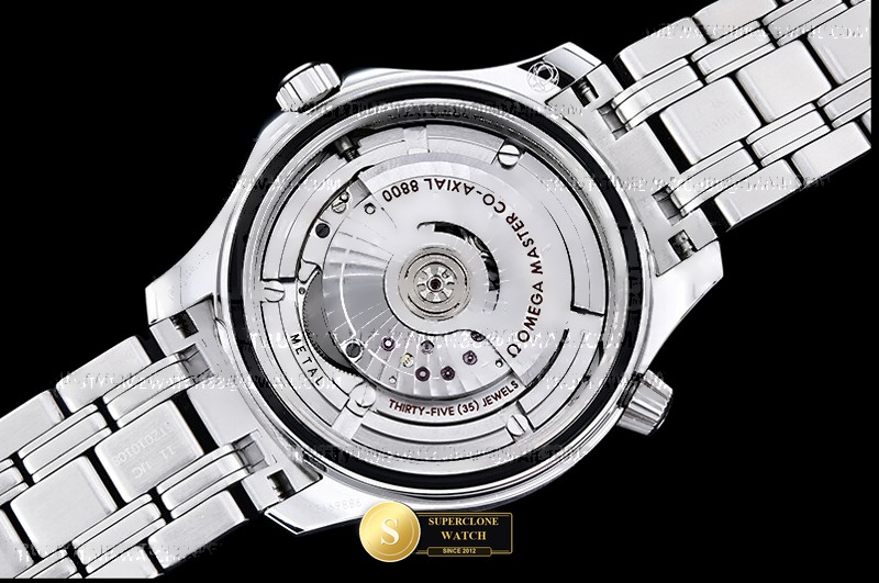 Omega Ref. OMG0894 VSF - On-Wrist Presence & Case Thickness View (Photo 23 of 32)