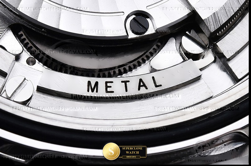 Omega Ref. OMG0894 VSF - On-Wrist Presence & Case Thickness View (Photo 25 of 32)