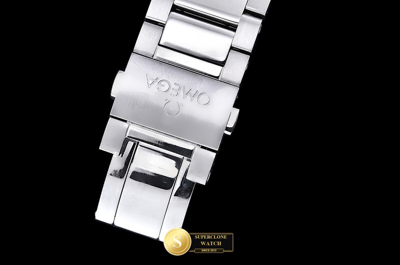 Omega Ref. OMG0904C N1F - On-Wrist Presence & Case Thickness View (Photo 11 of 29)