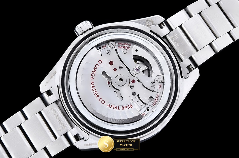 Omega Ref. OMG0904C N1F - On-Wrist Presence & Case Thickness View (Photo 19 of 29)