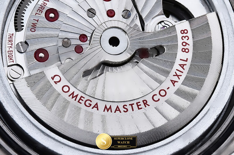 Omega Ref. OMG0904E N1F - On-Wrist Presence & Case Thickness View (Photo 21 of 28)