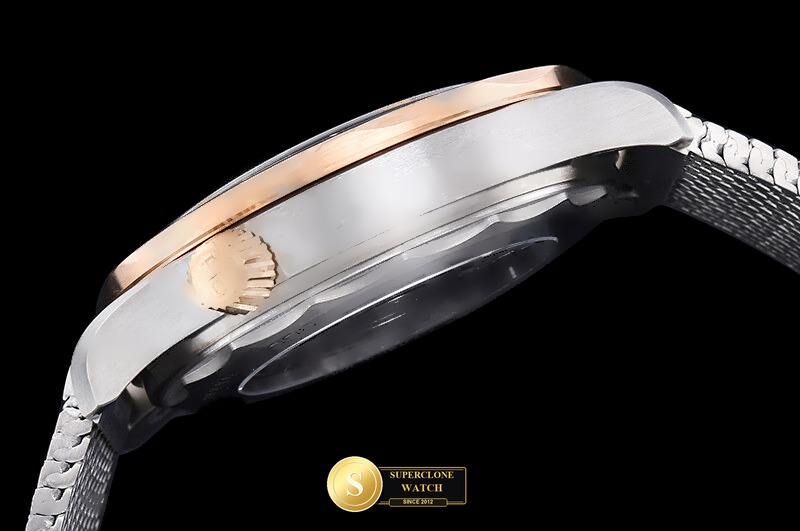 Omega Ref. OMG0909 VSF - On-Wrist Presence & Case Thickness View (Photo 19 of 36)