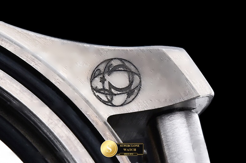 Omega Ref. OMG0909 VSF - On-Wrist Presence & Case Thickness View (Photo 25 of 36)