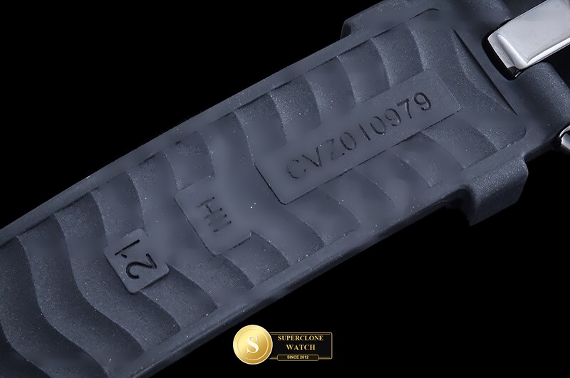 Omega Ref. OMG0911 VSF - On-Wrist Presence & Case Thickness View (Photo 15 of 32)