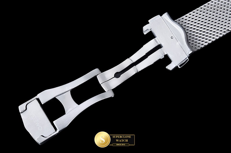 Omega Ref. OMG0913 VSF - On-Wrist Presence & Case Thickness View (Photo 13 of 32)
