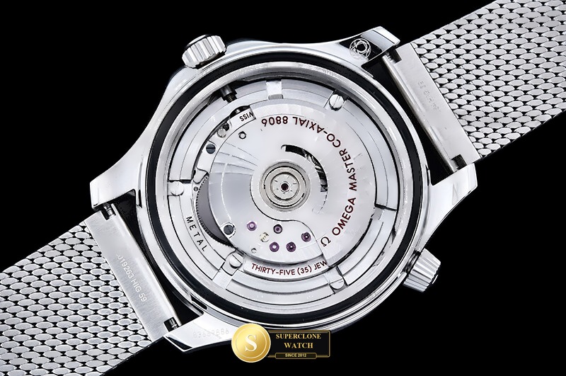 Omega Ref. OMG0913 VSF - On-Wrist Presence & Case Thickness View (Photo 19 of 32)