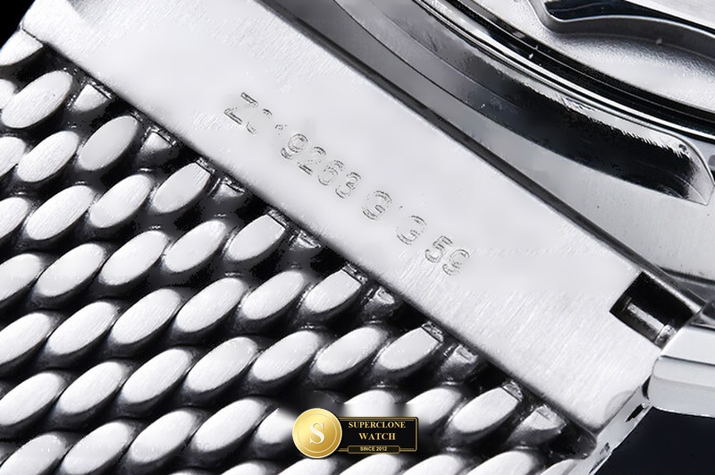 Omega Ref. OMG0916 ORF - On-Wrist Presence & Case Thickness View (Photo 15 of 37)