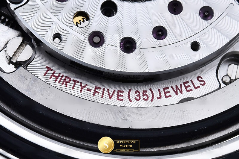 Omega Ref. OMG0916 ORF - On-Wrist Presence & Case Thickness View (Photo 29 of 37)