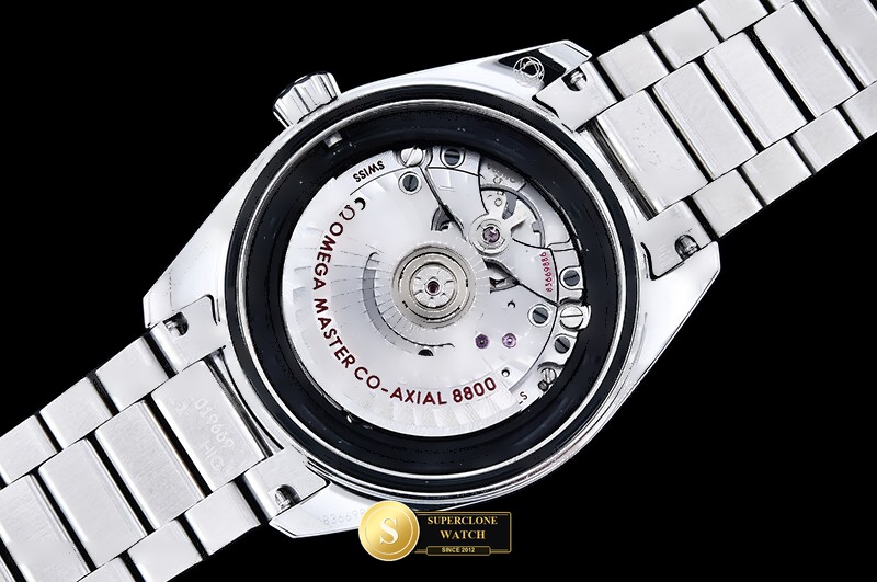 Omega Ref. OMG0918A VSF - On-Wrist Presence & Case Thickness View (Photo 21 of 29)