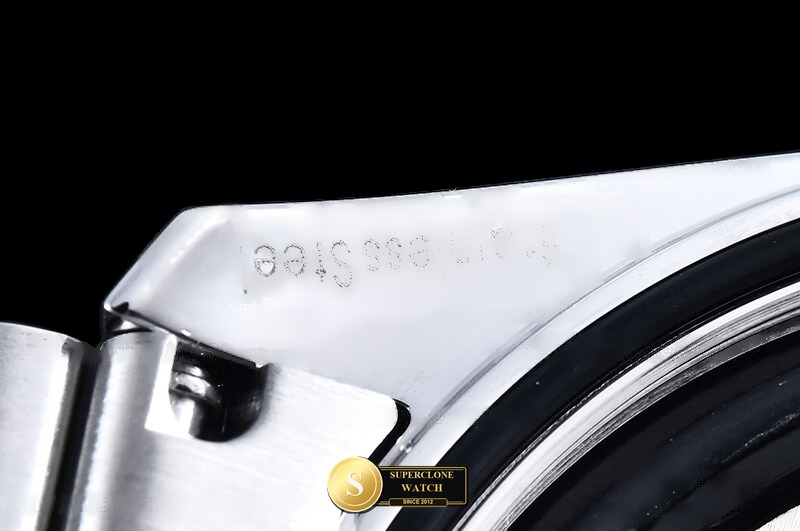 Omega Ref. OMG0918B VSF - On-Wrist Presence & Case Thickness View (Photo 23 of 29)