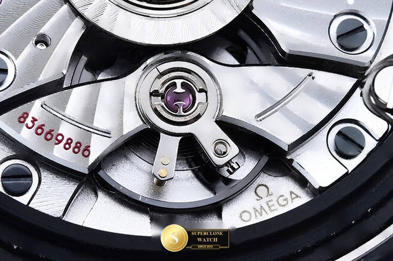 Omega Ref. OMGACC022A ORF - On-Wrist Presence & Case Thickness View (Photo 21 of 24)