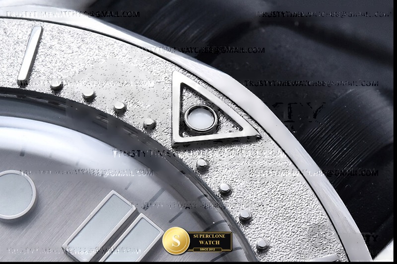 Omega Ref. OMG0924B ORF - On-Wrist Presence & Case Thickness View (Photo 11 of 32)