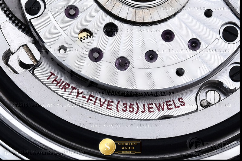 Omega Ref. OMG0924B ORF - On-Wrist Presence & Case Thickness View (Photo 27 of 32)