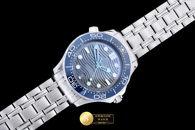 Omega Ref. OMG0929B ORF - Clasp & Solid 904L Bracelet Detail (Photo 3 of 34)