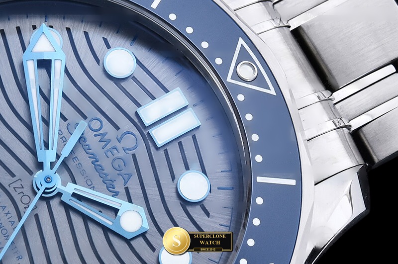 Omega Ref. OMG0929B ORF - Lug-to-Lug & Rehaut Engraving View (Photo 5 of 34)