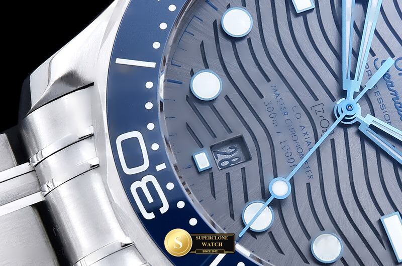 Omega Ref. OMG0929B ORF - Lateral Bezel & Sapphire Crystal Profile (Photo 6 of 34)