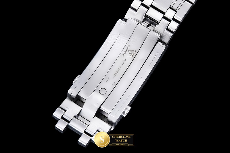 Omega Ref. OMG0929C ORF - On-Wrist Presence & Case Thickness View (Photo 15 of 35)