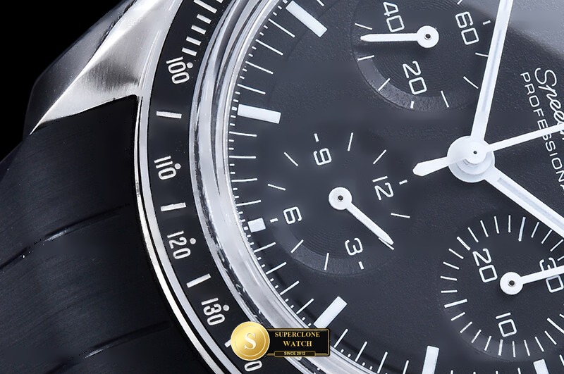 Omega Ref. OMG0948C SMF - On-Wrist Presence & Case Thickness View (Photo 7 of 27)
