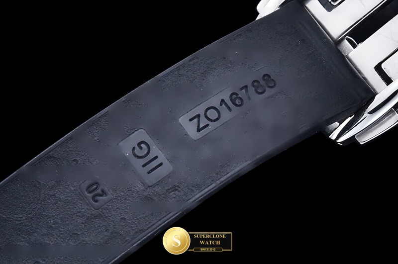 Omega Ref. OMG0948C SMF - On-Wrist Presence & Case Thickness View (Photo 17 of 27)