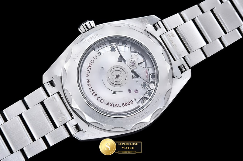Omega Ref. OMG0937B VSF - On-Wrist Presence & Case Thickness View (Photo 17 of 29)