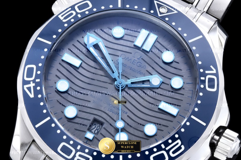 Omega Ref. OMG0938B ORF - Lug-to-Lug & Rehaut Engraving View (Photo 5 of 37)