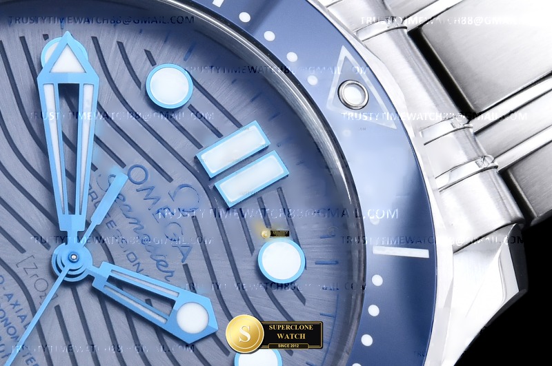 Omega Ref. OMG0938B ORF - Lateral Bezel & Sapphire Crystal Profile (Photo 6 of 37)