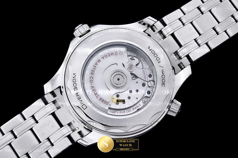 Omega Ref. OMG0938B ORF - On-Wrist Presence & Case Thickness View (Photo 23 of 37)