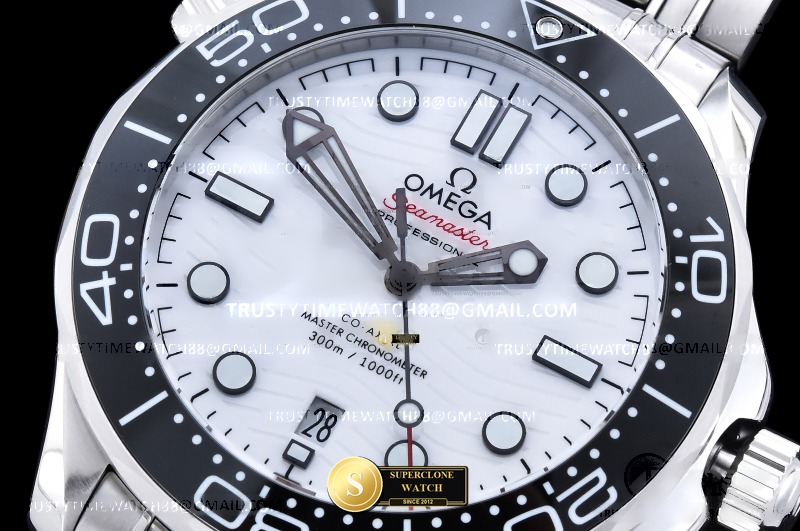 Omega Ref. OMG0938C ORF - Lug-to-Lug & Rehaut Engraving View (Photo 5 of 37)