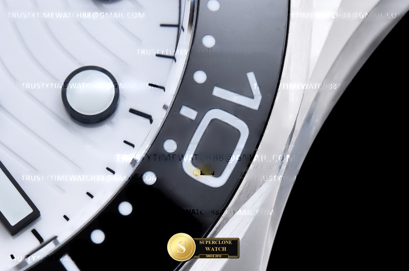 Omega Ref. OMG0938C ORF - On-Wrist Presence & Case Thickness View (Photo 11 of 37)