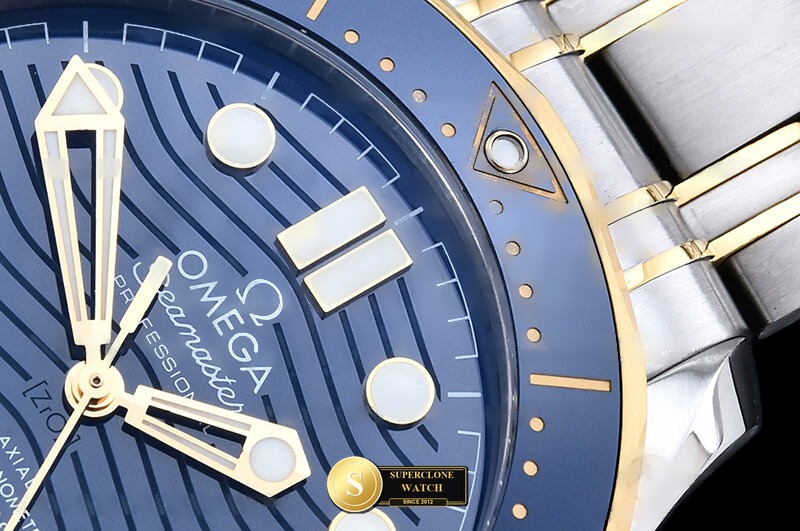 Omega Ref. OMG0939A ORF - Lateral Bezel & Sapphire Crystal Profile (Photo 6 of 45)