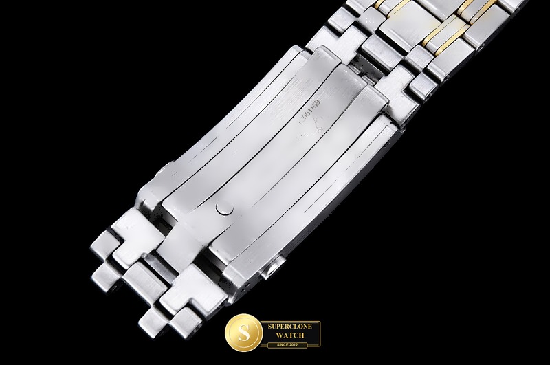 Omega Ref. OMG0939A ORF - On-Wrist Presence & Case Thickness View (Photo 15 of 45)
