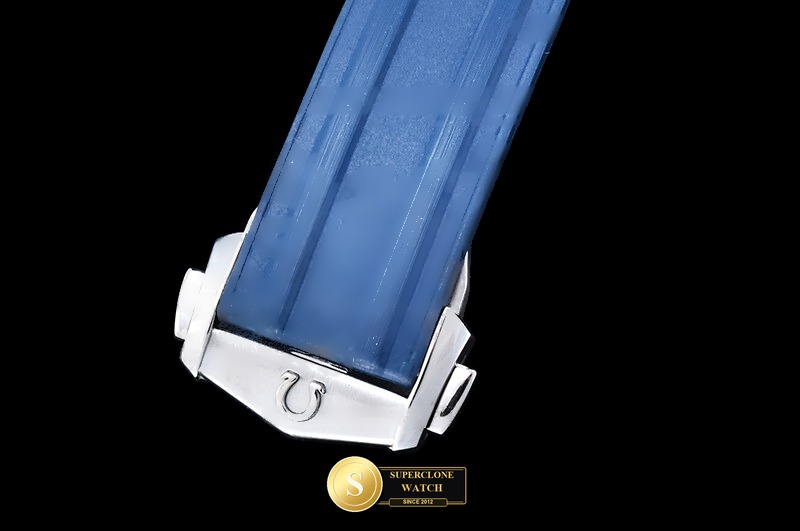 Omega Ref. OMG0939A ORF - On-Wrist Presence & Case Thickness View (Photo 39 of 45)