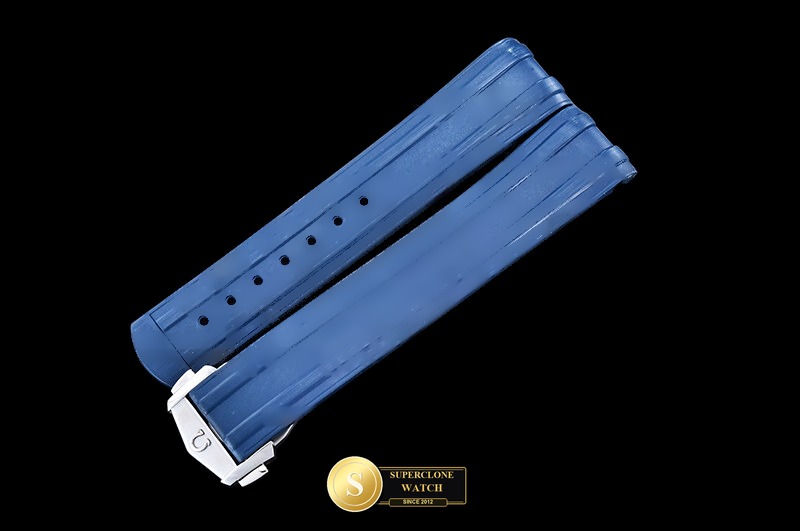 Omega Ref. OMG0939A ORF - On-Wrist Presence & Case Thickness View (Photo 43 of 45)