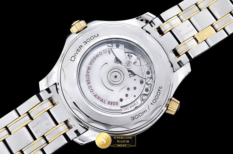 Omega Ref. OMG0939B ORF - On-Wrist Presence & Case Thickness View (Photo 25 of 45)