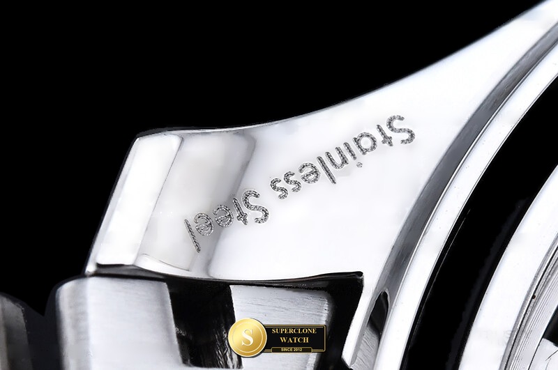 Omega Ref. OMG0939B ORF - On-Wrist Presence & Case Thickness View (Photo 29 of 45)