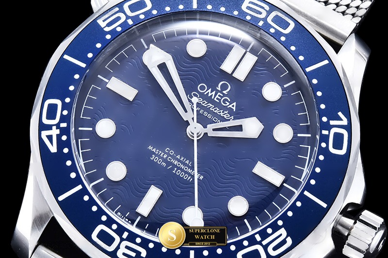 Omega Ref. OMG0921 VSF - Lug-to-Lug & Rehaut Engraving View (Photo 5 of 32)