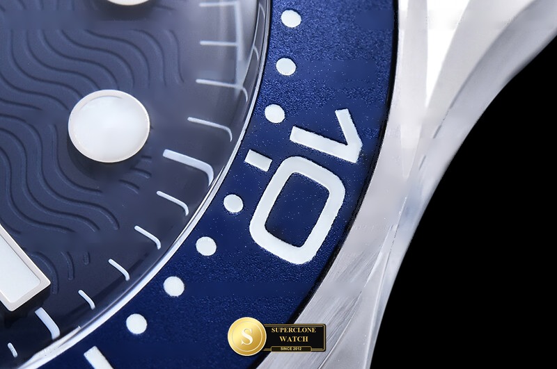 Omega Ref. OMG0921 VSF - On-Wrist Presence & Case Thickness View (Photo 11 of 32)