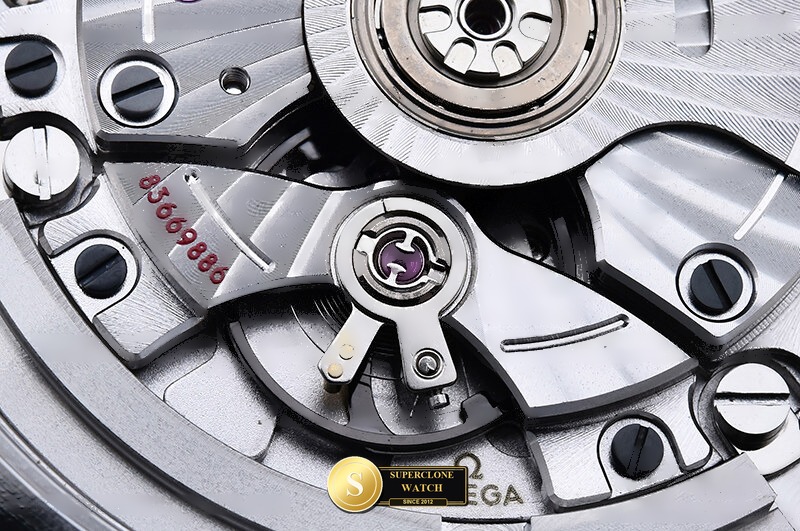 Omega Ref. OMG0921 VSF - On-Wrist Presence & Case Thickness View (Photo 27 of 32)