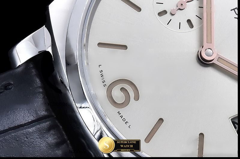 Panerai Ref. PN1249VLE VSF - On-Wrist Presence & Case Thickness View (Photo 7 of 20)