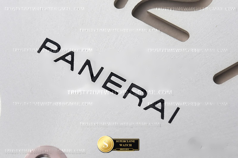 Panerai Ref. PN1249VLE VSF - On-Wrist Presence & Case Thickness View (Photo 9 of 20)