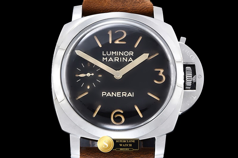 Panerai Ref. PN422HLE HWF - Clasp & Solid 904L Bracelet Detail (Photo 3 of 26)
