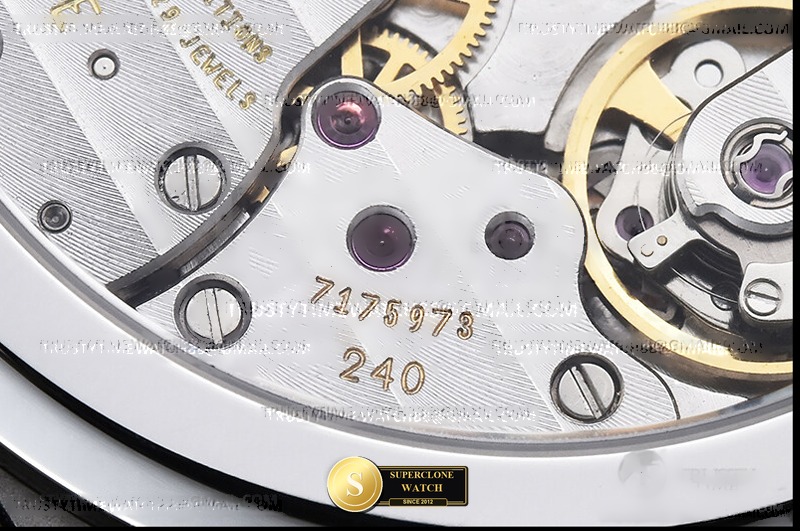 Patek Philippe Ref. 5712 CUSTOM MADE - Crown Guard & Dial Lume Verification (Photo 24 of 27)