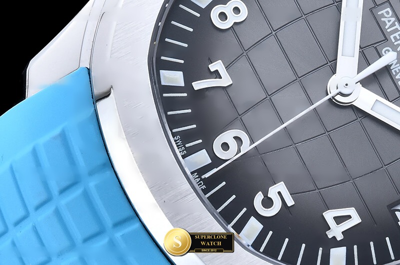 Patek Philippe Ref. 5167 DDF - On-Wrist Presence & Case Thickness View (Photo 7 of 27)