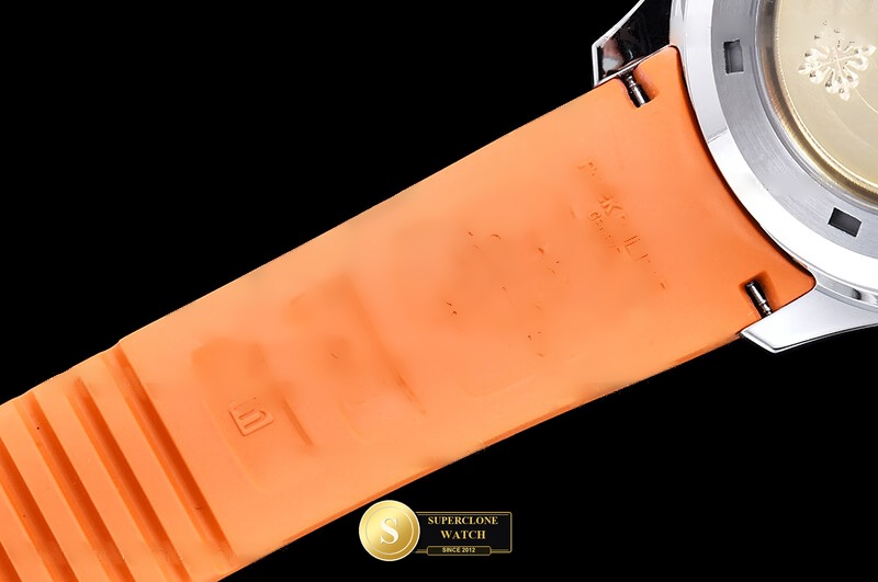 Patek Philippe Ref. 5167 DDF - Crown Guard & Dial Lume Verification (Photo 14 of 27)