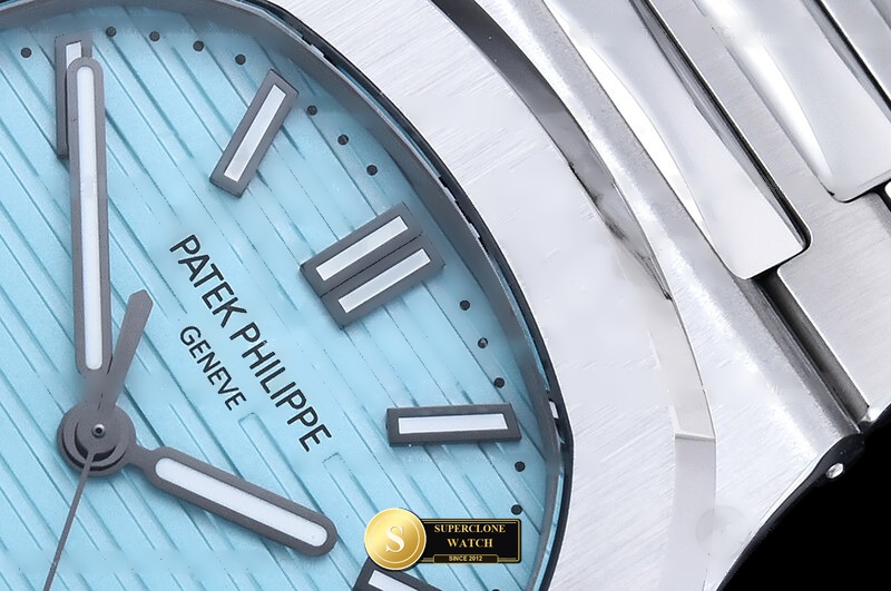 Patek Philippe Ref. 5711 DDF - Lateral Bezel & Sapphire Crystal Profile (Photo 6 of 27)