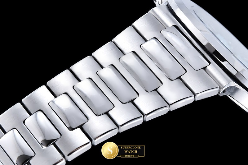 Patek Philippe Ref. 5711 DDF - On-Wrist Presence & Case Thickness View (Photo 11 of 27)
