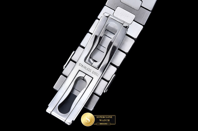 Patek Philippe Ref. 5711 DDF - Crown Guard & Dial Lume Verification (Photo 14 of 27)
