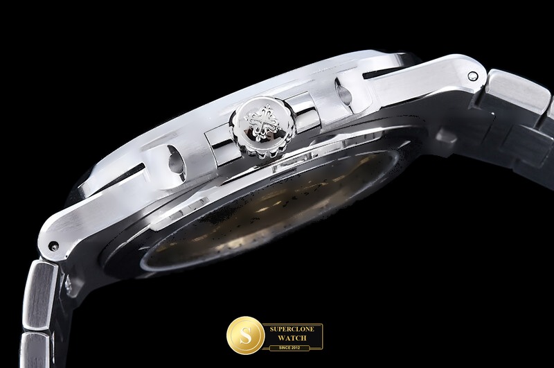Patek Philippe Ref. 5711 DDF - Crown Guard & Dial Lume Verification (Photo 16 of 27)