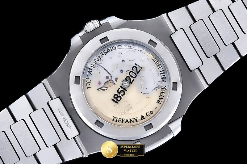 Patek Philippe Ref. 5711 DDF - On-Wrist Presence & Case Thickness View (Photo 19 of 27)
