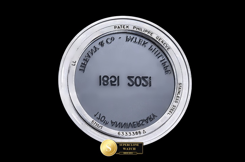 Patek Philippe Ref. 5711 DDF - On-Wrist Presence & Case Thickness View (Photo 19 of 27)